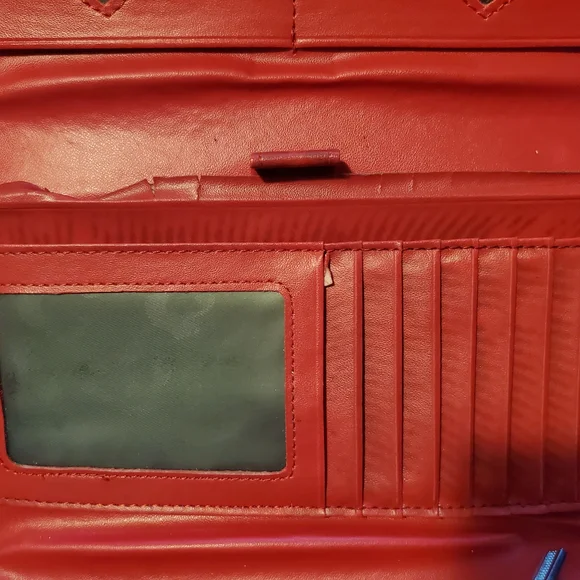 LUX DE VILLE RED SPARKLE WALLET - Picture 9 of 15